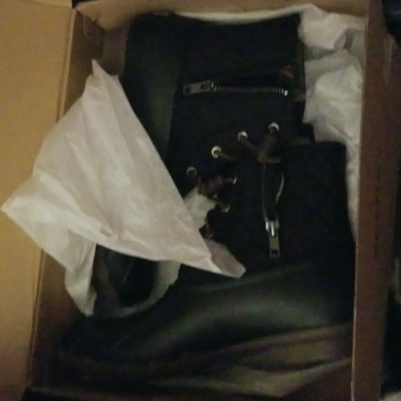 Brand New Sperry's Size 8 women's - Picture 2 of 3